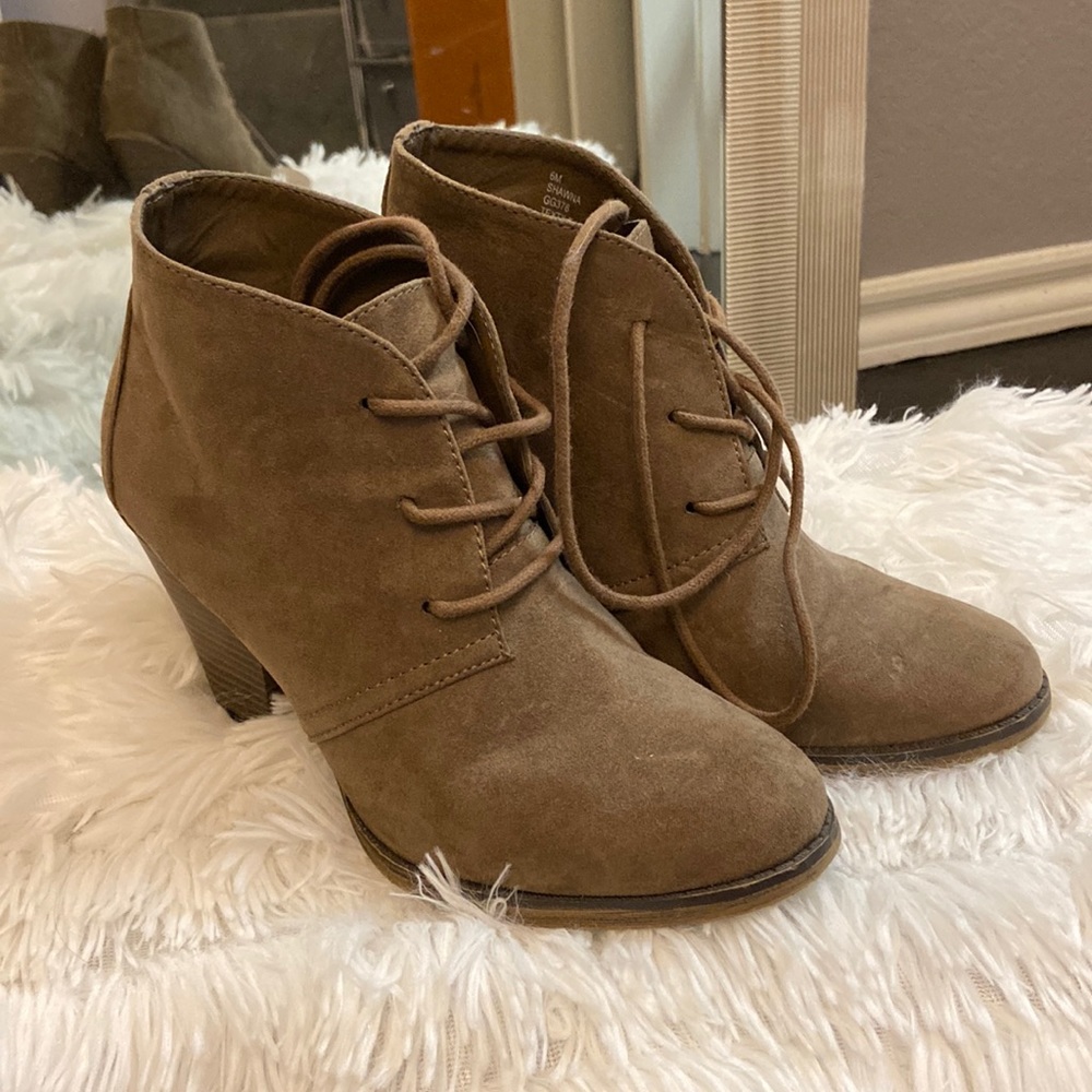 Brown/Tan Ankle Boots